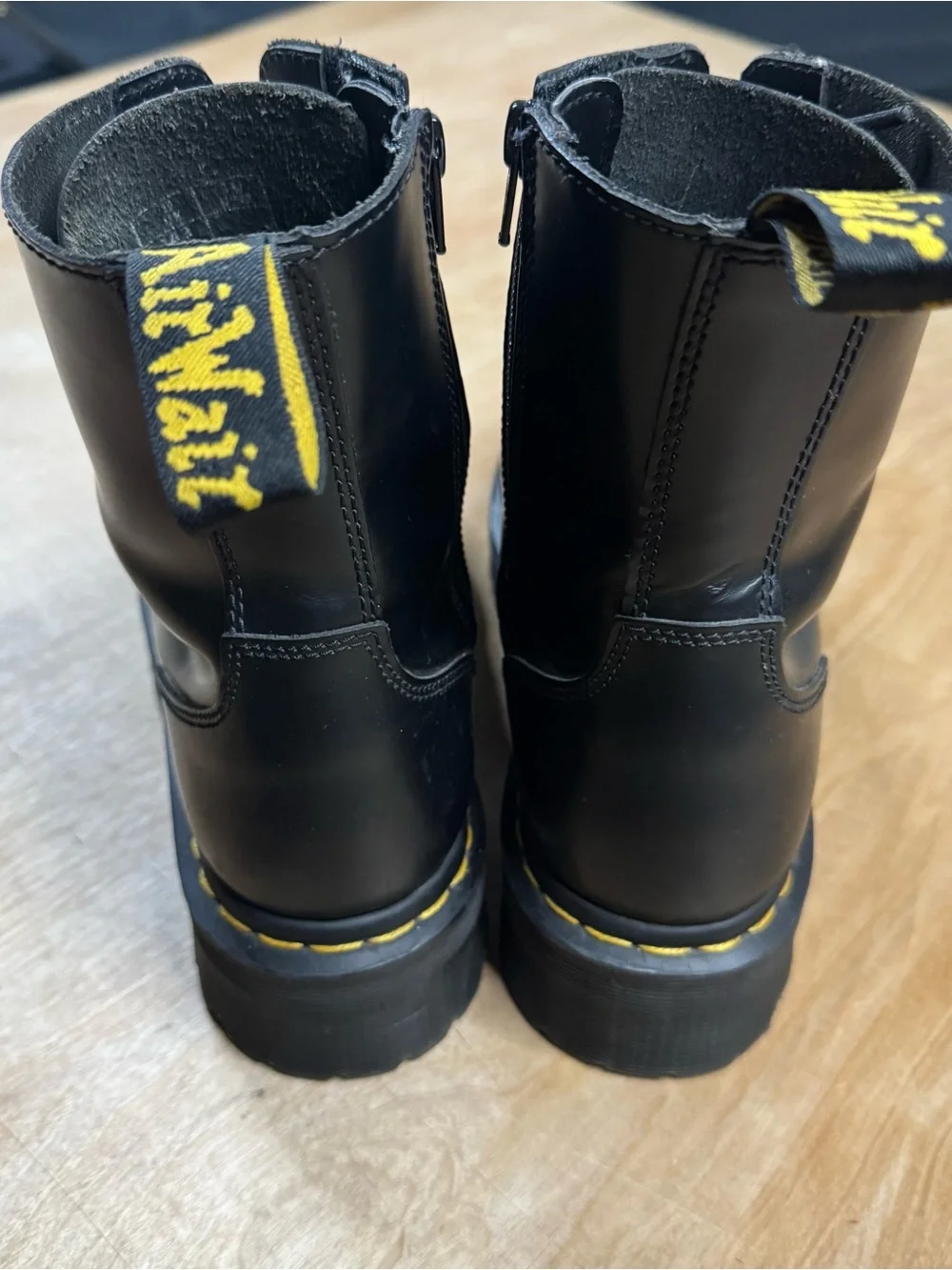 Dr Martens Mens Black Eight Eye platform Boots Size 10.